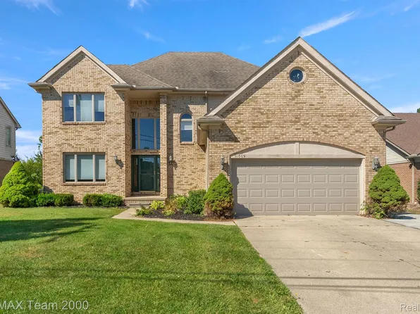 51069 Baker Rd, Chesterfield, MI 48047