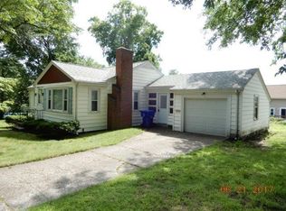 20 Gill St, Rumford, RI 02916