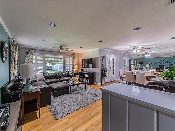 3rd image of 4708 Selkirk Dr