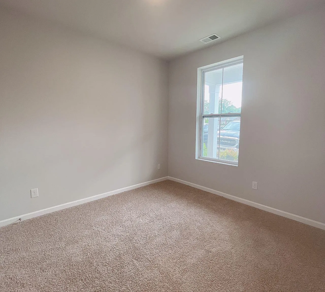 3 bed, 2.5 bath, 1482 sqft, $1,800 — Photo 4