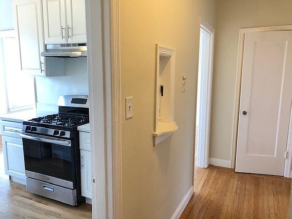 3rd image of 2150 Balboa St APT 201
