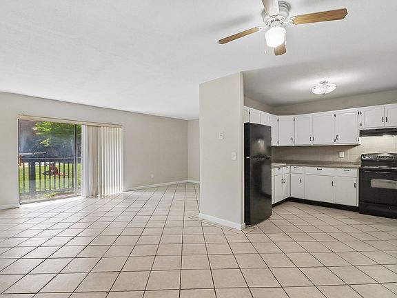 2nd image of 1274 E Main St APT A10