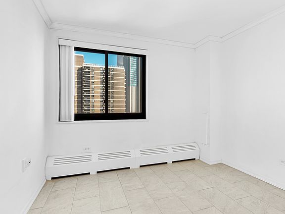 3rd image of 77 Fulton St APT 18A