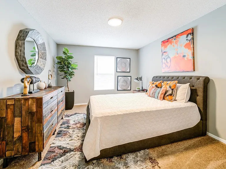 5958 E Point Dr — Photo 20