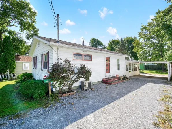 108.5 Hiawatha St, Tecumseh, MI 49286