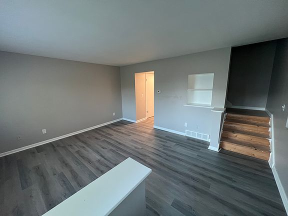 4th image of 1882 NW Washington Blvd APT A