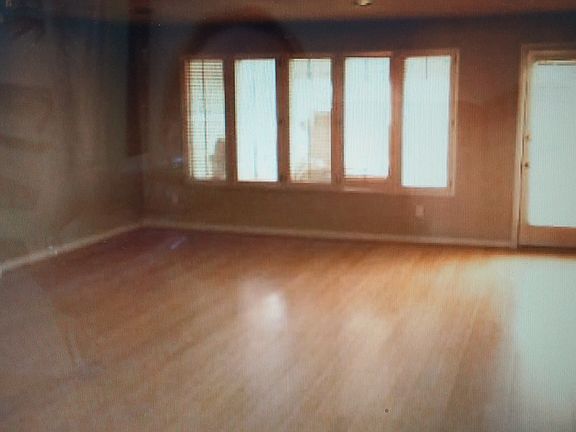 4th image of 415 Gulf Shore Dr Unit 18