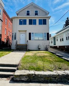 28 E Main St, Webster, MA, 01570
