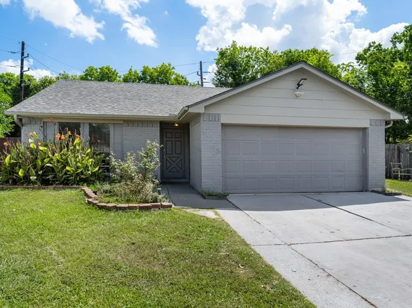 11763 Cliveden Dr, Houston, TX 77066