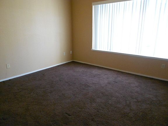 3rd image of 832 William Moss Blvd