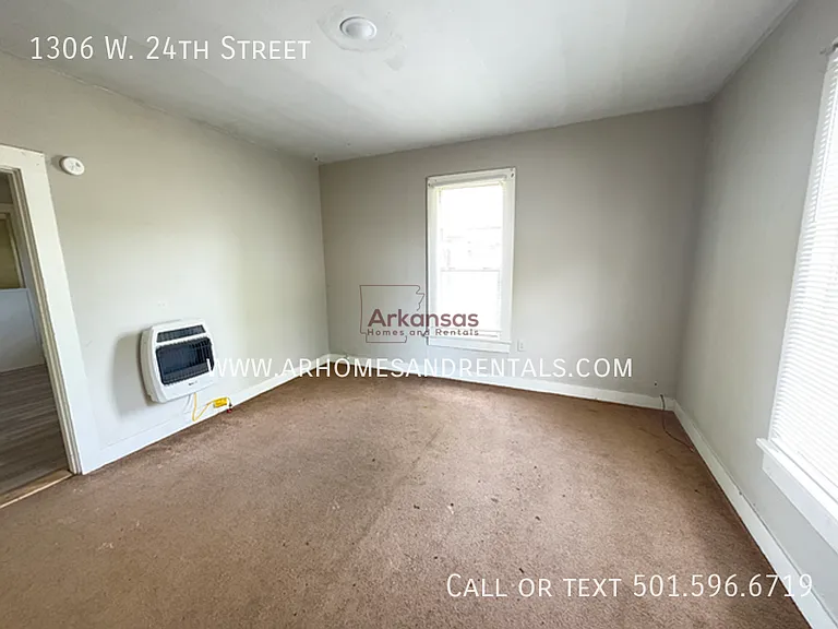 1306 W 24th St — Photo 3