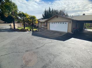 1834 Coker Butte Rd, Medford, OR 97504