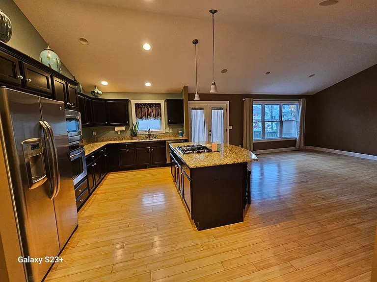 6169 Marteney Ave — Photo 2