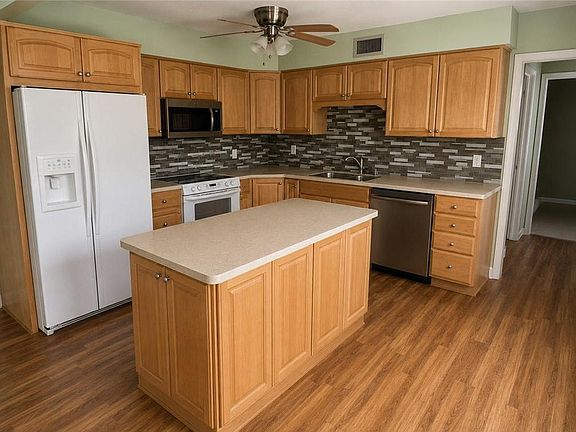 4th image of 5465 Stewart Dr