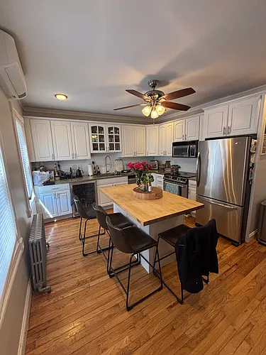 377 Silver St Photo 1