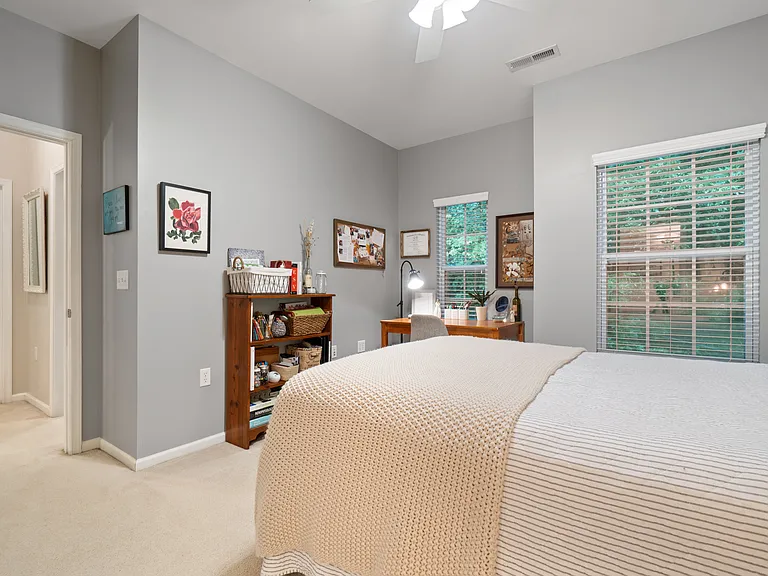 5276 Elston Ln — Photo 14