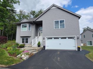 6 Holstein Dr, Atkinson, NH 03811