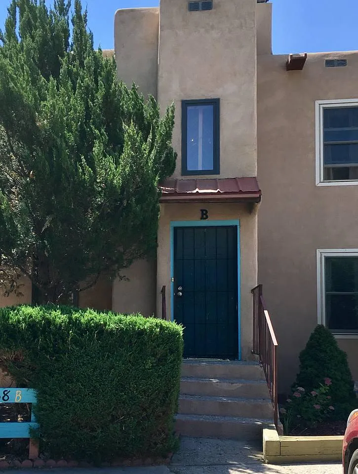 1538 Avenida De Las America — Photo 2