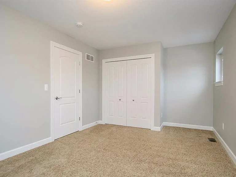 108 E Henry St #809 — Photo 17