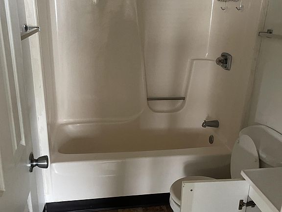 5th image of 2110 Bradley Ct #11023625