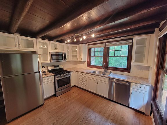 4th image of 3501 Berkley Dr