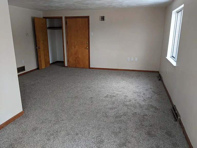 257 Ormsby Ave #B — Photo 3