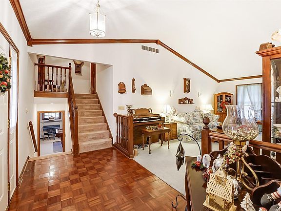 4th image of 9650 Feather Wood Ln