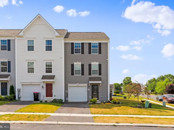 3530 Cedarbrook Ct, Fayetteville, PA 17222