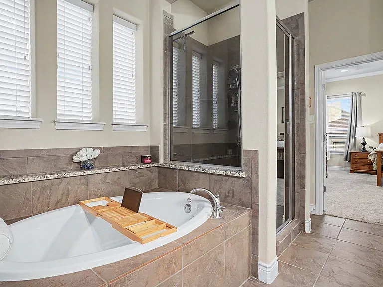 1919 Mulligan Dr — Photo 17