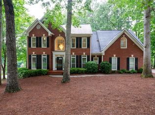1025 Wellesley Crest Dr, Woodstock, GA 30189