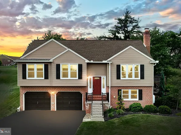 6 Briar Ct, Dillsburg, PA 17019