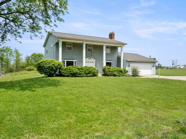 327 Farmstead Rd, Fort Wayne, IN 46825