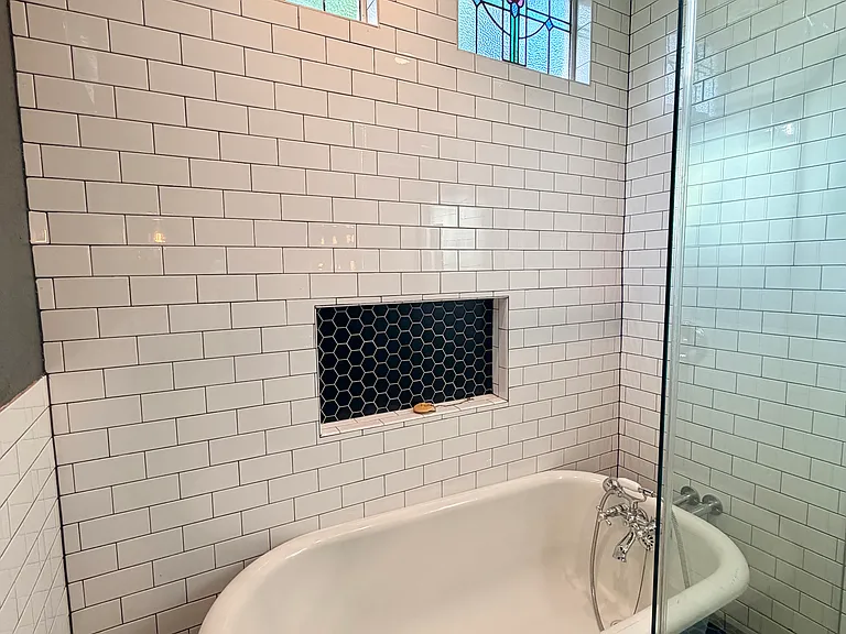 419 W Lullwood Ave — Photo 11