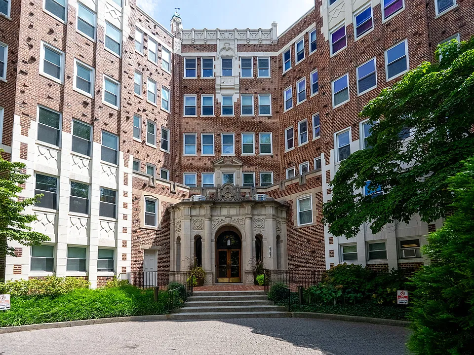 4707 Connecticut Ave NW #616