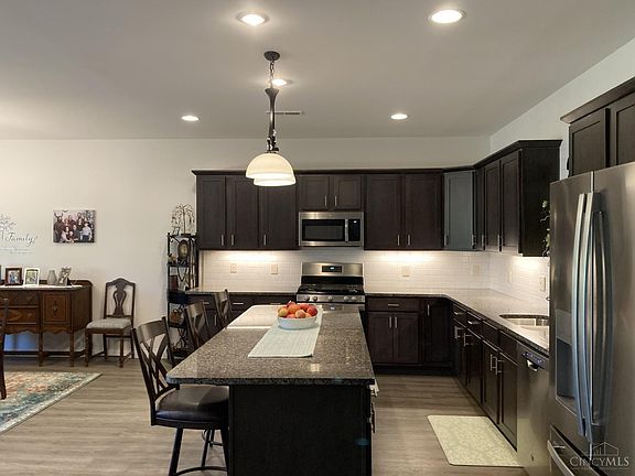 4th image of 516 Salzberg Ln #1