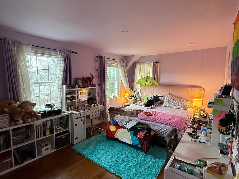 Main Bedroom-- king bed