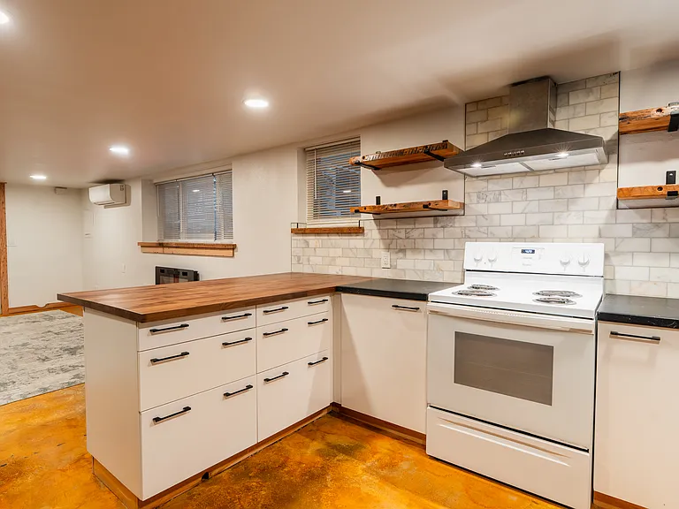 1815 NW Hoyt St #1 — Photo 10