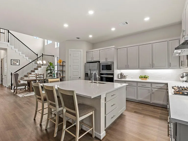 460 Constitution Way — Photo 15