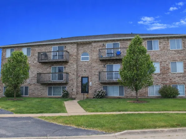 565 N Strack St Unit 302, Cortland, IL 60112