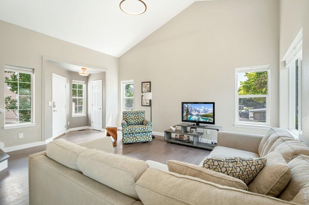 1800 Terrace Ct
