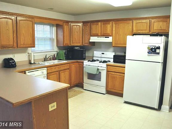 4th image of 42290 Bird Haven Dr