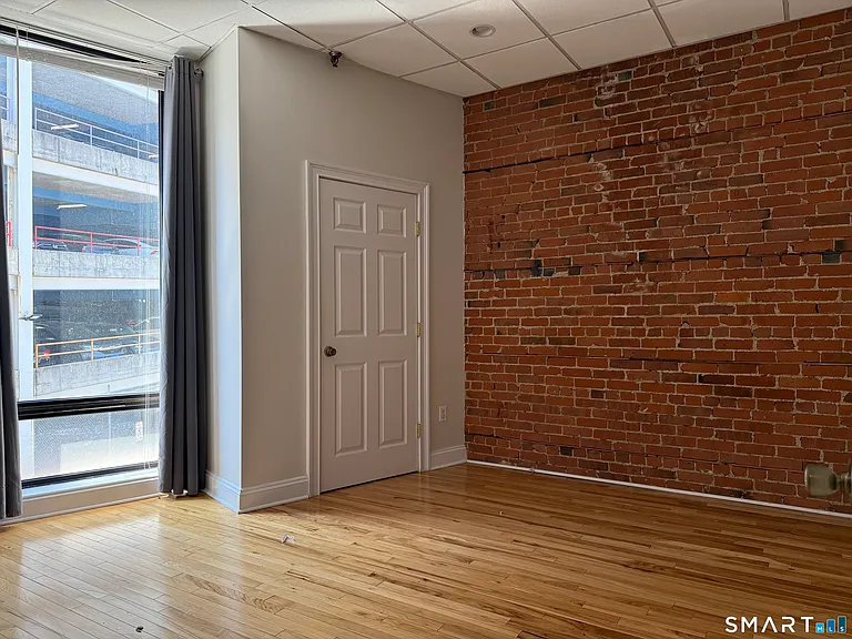 51 Bank St #2C — Photo 6