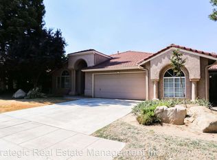 1876 E Richmond Ave, Fresno, CA 93720