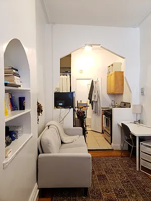 Rented by Signature Property Realty | media 16