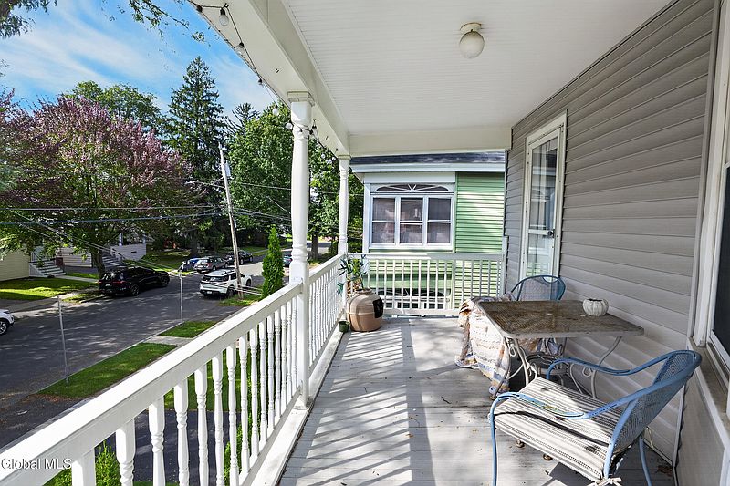 4th image of 55 Ten Eyck Avenue