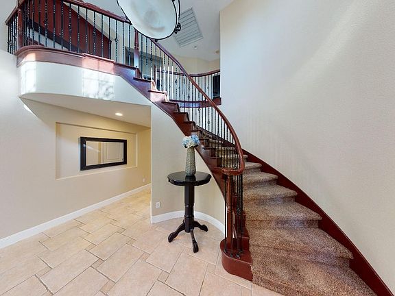 4th image of 473 Romano Ct