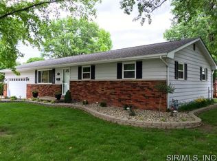 209 Utah Pl, Bethalto, IL 62010