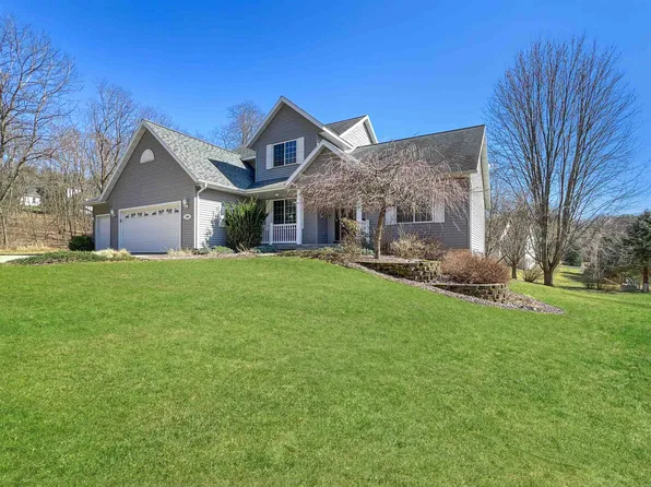 1508 Ridgeview Dr, Reedsburg, WI 53959