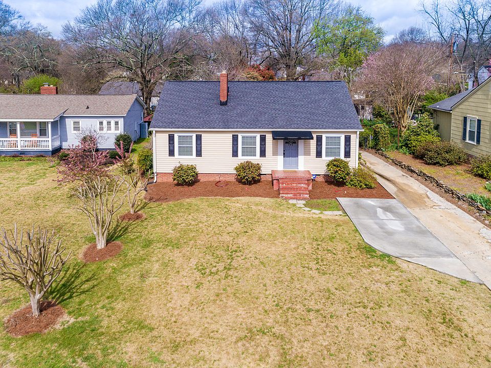 1st image of 206 Willow Springs Dr