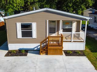 6600 Grand River Rd #203, Brighton, MI 48114